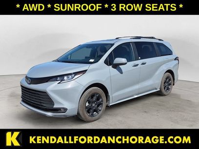 Used 2025 Toyota Sienna XLE Woodland Edition