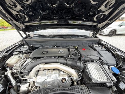 Used 2025 Mercedes-Benz GLB 250 image 35