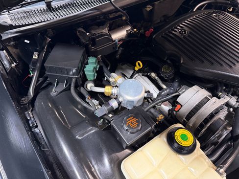 Used 1995 Cadillac Fleetwood Brougham RWD image 83