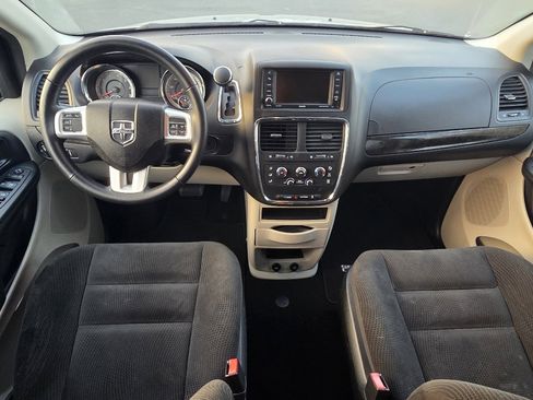 Used 2017 Dodge Grand Caravan SE w/ Power Window Group image 16