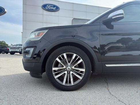 Used 2016 Ford Explorer Platinum AWD/4WD image 9