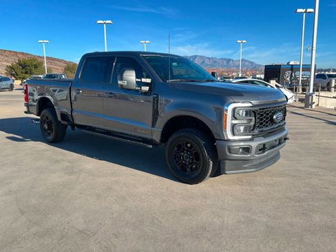 Used 2023 Ford F350 XLT w/ XLT Premium Package image 7