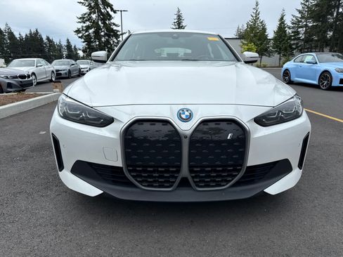 Used 2023 BMW i4 eDrive35 w/ Premium Package RWD image 2