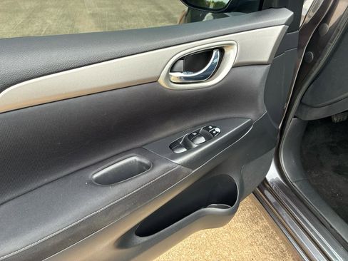 Used 2015 Nissan Sentra SV image 21