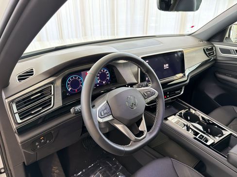 New 2026 Volkswagen Atlas Cross Sport SE FWD image 4