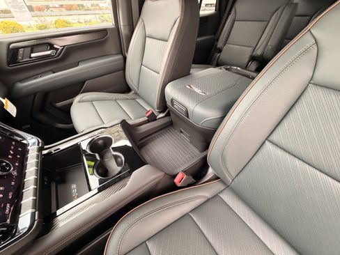 New 2026 GMC Yukon AT4 w/ AT4 Premium Plus Package image 16