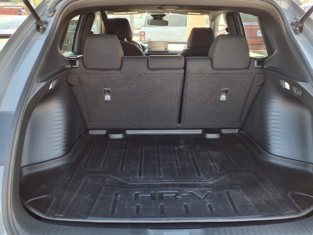 Used 2025 Honda HR-V Sport image 11