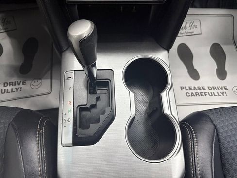 Used 2014 Toyota Camry SE image 17
