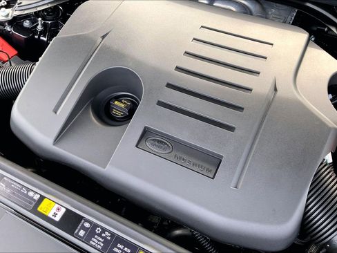 New 2026 Land Rover Range Rover Long Wheelbase SE image 15