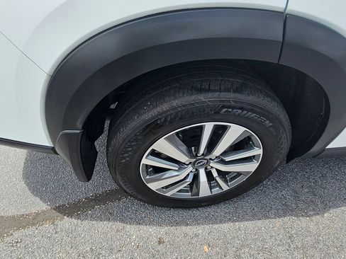 Certified 2025 Nissan Pathfinder SL AWD/4WD image 9
