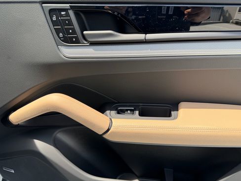 New 2026 Porsche Cayenne AWD/4WD image 19