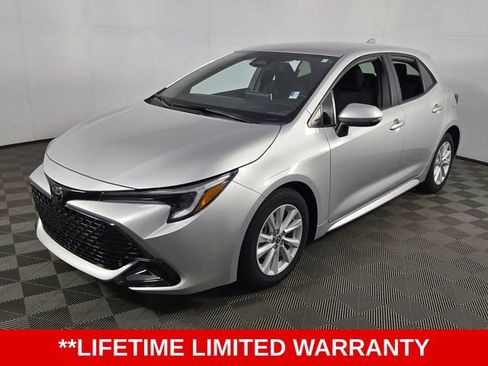 Used 2024 Toyota Corolla SE FWD image 3
