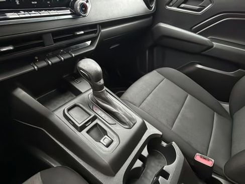 Used 2023 Chevrolet Colorado W/T RWD image 15