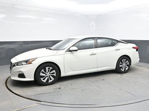 Used 2021 Nissan Altima 2.5 S FWD image 3