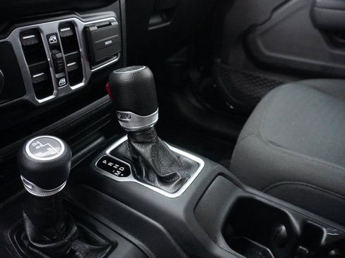 Used 2022 Jeep Gladiator Sport AWD/4WD image 44