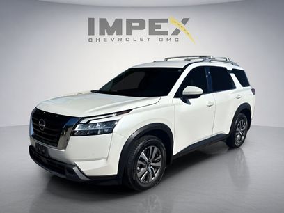 Used 2023 Nissan Pathfinder SL