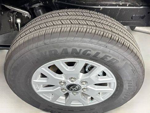 Used 2025 Toyota Tacoma SR5 image 14