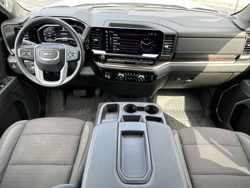 Used 2024 GMC Sierra 1500 Elevation image 2