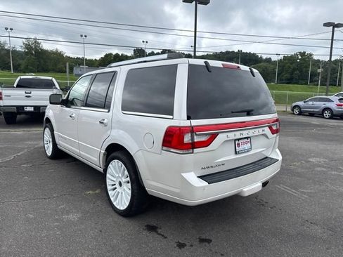 Used 2017 Lincoln Navigator Select AWD/4WD image 6
