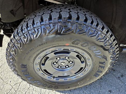 New 2025 Ford Bronco Badlands w/ Sasquatch Package image 19