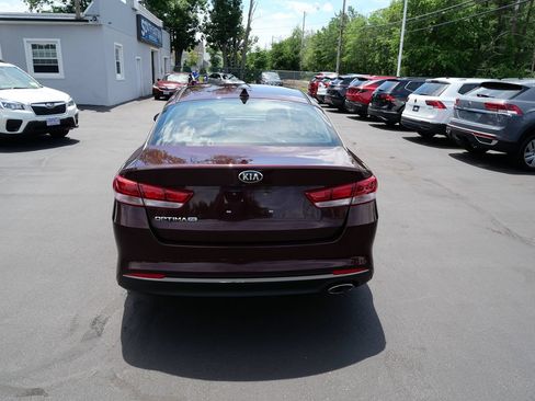 Used 2017 Kia Optima LX FWD image 4