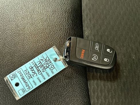 Used 2024 Jeep Compass Latitude w/ Convenience Group image 12