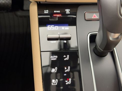 Certified 2026 Porsche Macan S AWD/4WD image 19