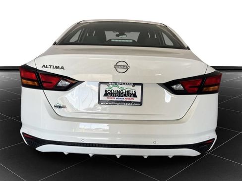Used 2024 Nissan Altima 2.5 S FWD image 4