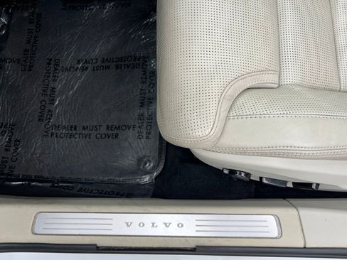 Used 2018 Volvo S90 T8 Inscription w/ Convenience Package AWD/4WD image 23