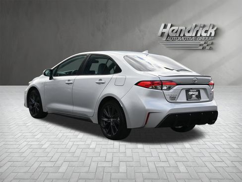 Used 2024 Toyota Corolla SE image 8