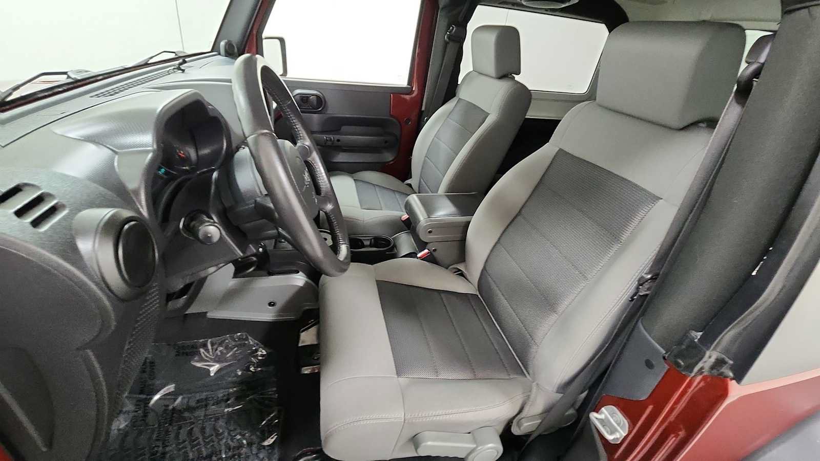 Used 2009 Jeep Wrangler X AWD/4WD image 13