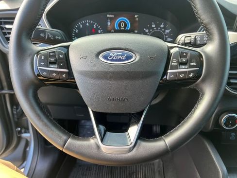 Used 2022 Ford Escape SEL image 19