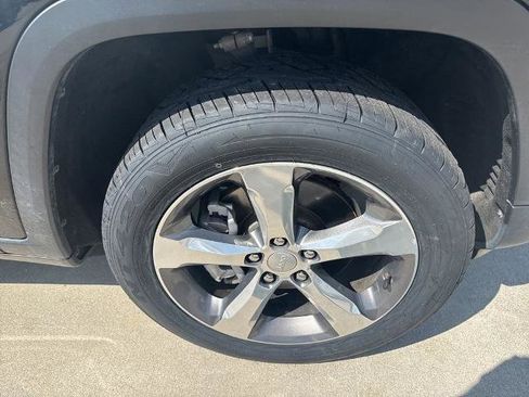 Used 2021 Jeep Grand Cherokee L Limited AWD/4WD image 7