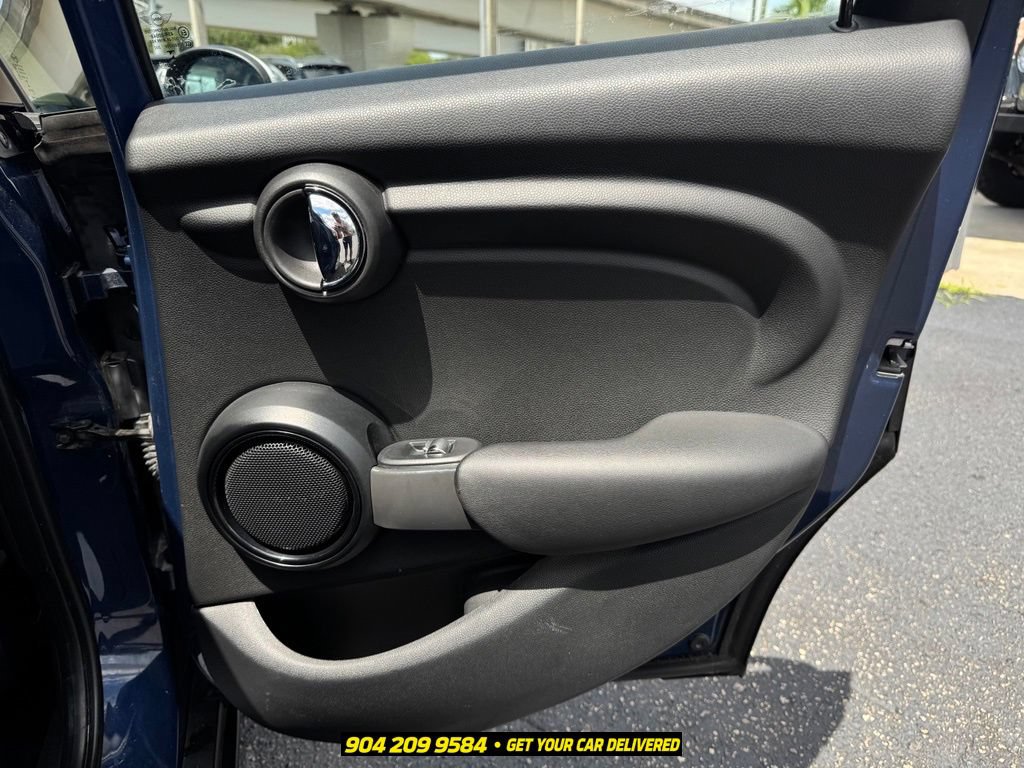 Used 2015 MINI Cooper 4-Door Hardtop FWD image 27