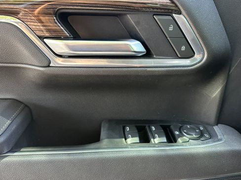 Used 2025 Chevrolet Silverado 1500 LT RWD image 15