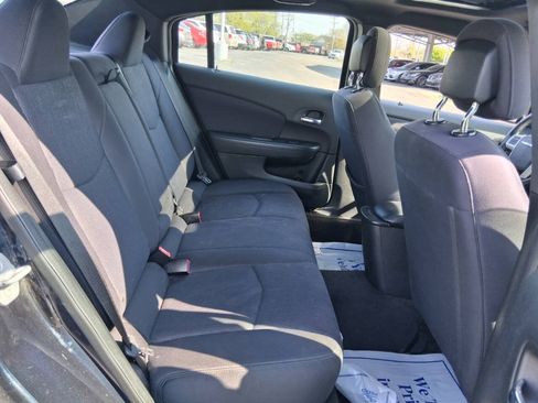 Used 2012 Chrysler 200 Touring FWD image 9