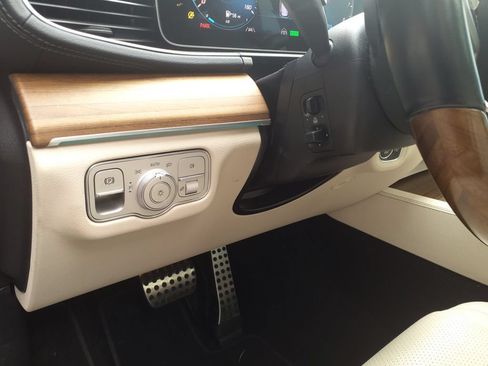Certified 2022 Mercedes-Benz GLS 450 4MATIC image 26