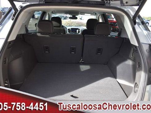 Used 2024 GMC Terrain SLE w/ Driver Convenience Package image 10