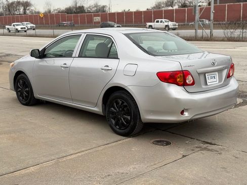 Used 2010 Toyota Corolla LE image 10