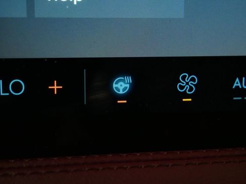 Used 2025 Lincoln Corsair Grand Touring w/ Equipment Group 301A AWD/4WD image 28