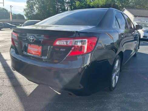 Used 2014 Toyota Camry SE FWD image 7