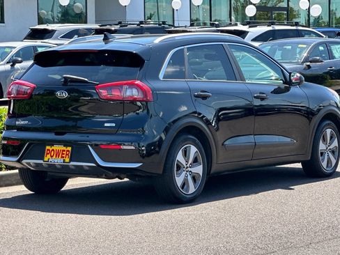 Used 2017 Kia Niro LX FWD image 4