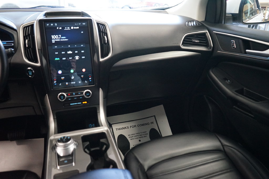 Used 2024 Ford Edge SEL AWD/4WD image 10