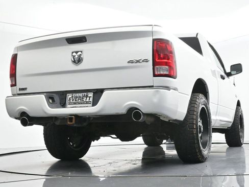 Used 2015 RAM 1500 Express AWD/4WD image 38