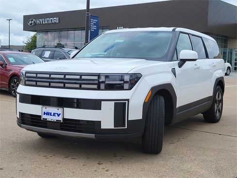 New 2026 Hyundai Santa Fe SE image 2