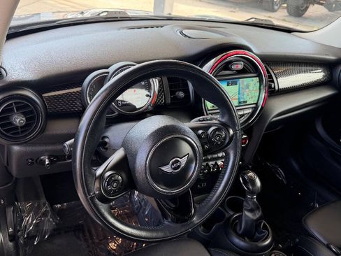 Used 2018 MINI Cooper S FWD image 9