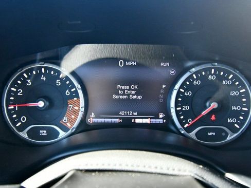 Used 2023 Jeep Renegade Latitude AWD/4WD image 23