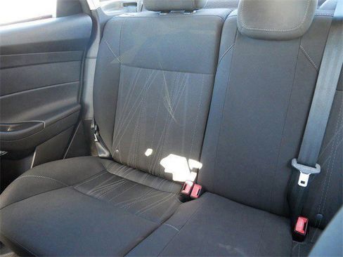 Used 2017 Ford Focus SE image 13