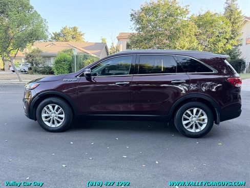 Used 2017 Kia Sorento FWD image 8