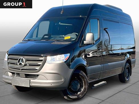 Used 2025 Mercedes-Benz Sprinter 2500 image 1